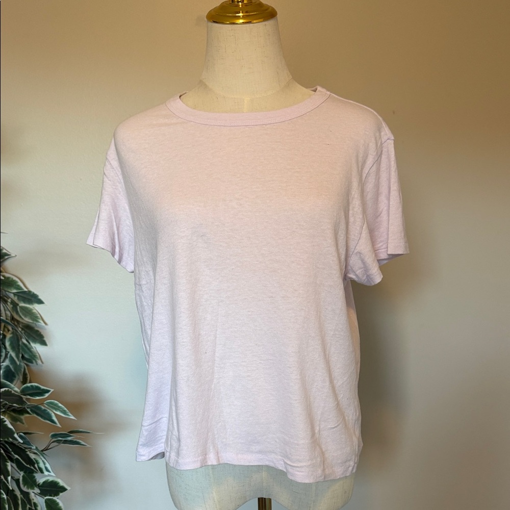 American Eagle Women’s Soft Pink T-Shirt - Size M - Crew Neck